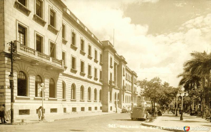 Calle Colon Palacio Municipal.