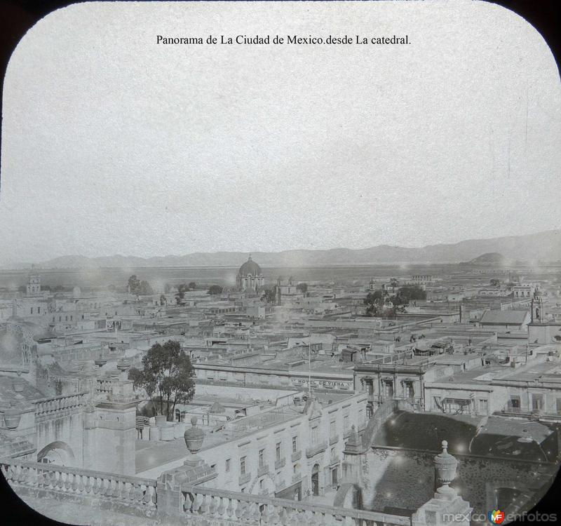 Panorama de La Ciudad de Mexico desde La catedral.