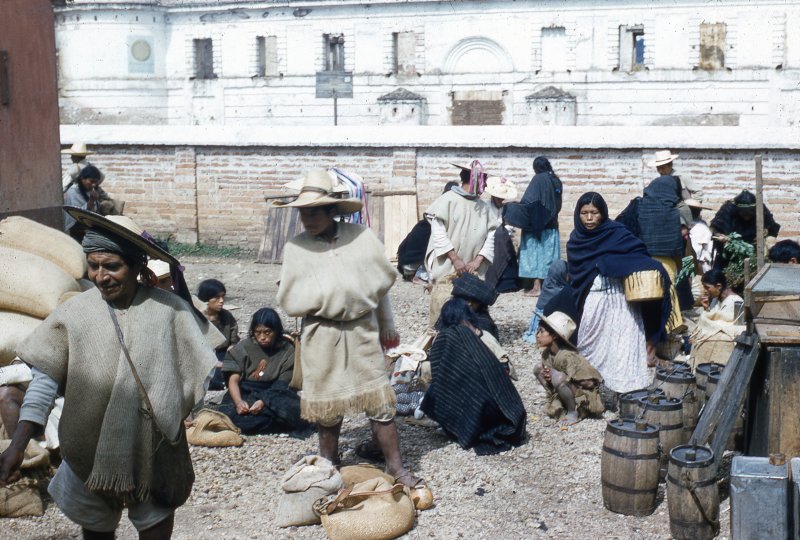 Mercado y Ex Convento de la Merced / Antigua Cárcel de San Cristóbal (1954)