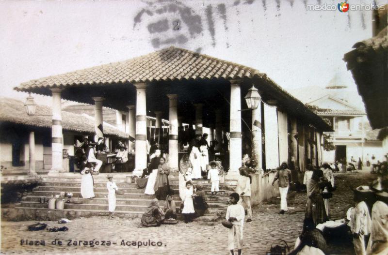 Plaza de Zaragoza Vendedores en la Calle.