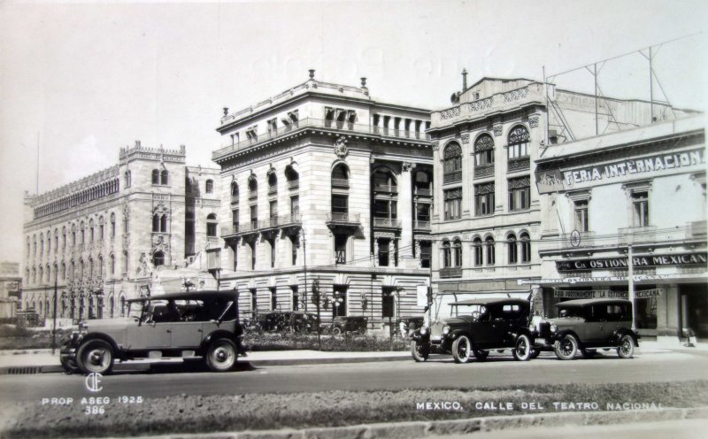 Calle de el Teatro Nacional.