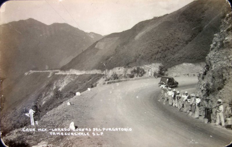 Carretera Mexico- Laredo curvas del Purgatorio.