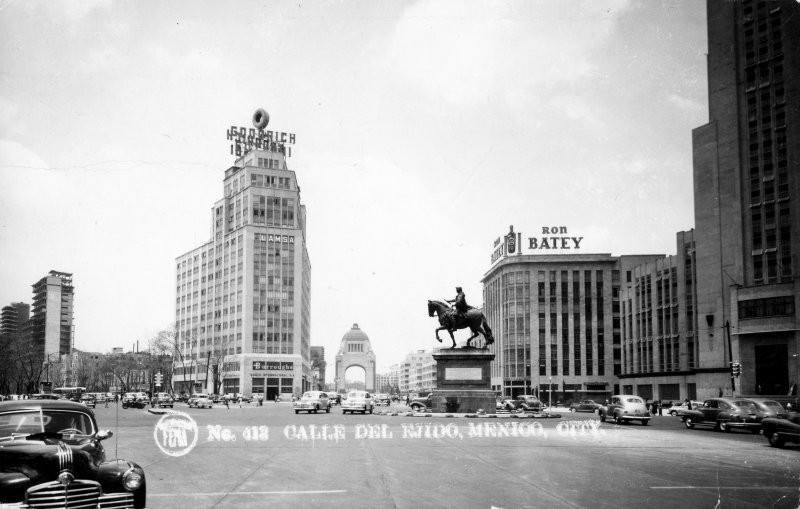 Paseo de la Reforma y Avenida Juárez (circa 1950)