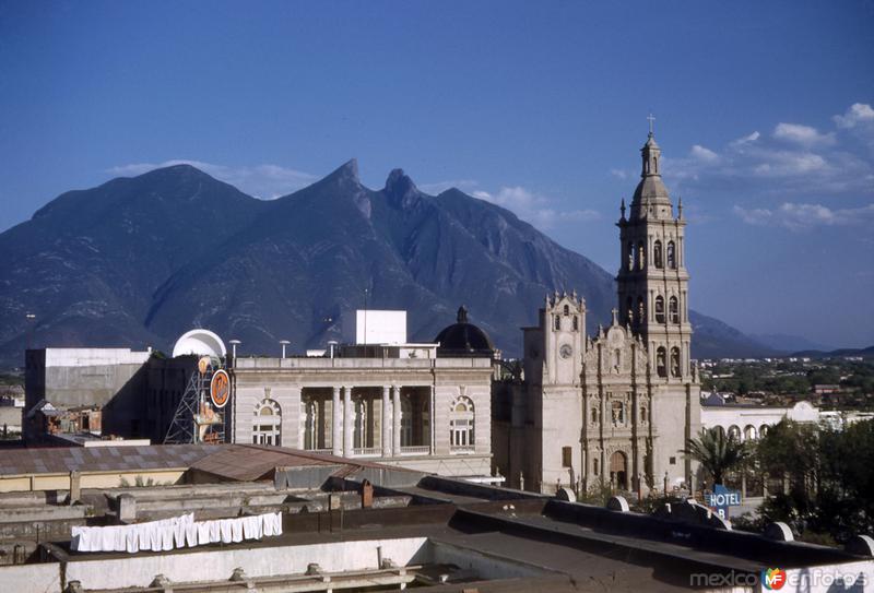 Catedral, Casino y Cerro de la Silla (1950)