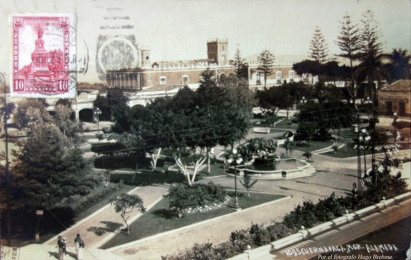 La Alameda Por el fotografo Hugo Brehme.