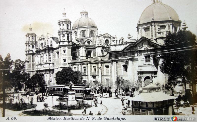 La Basilica de Guadalupe por el fotografo Felix Miret.