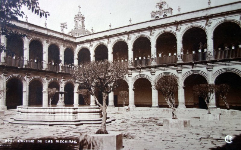 El Colegio de las Vizcainas.