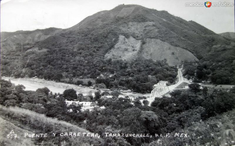 Puente y carretera.