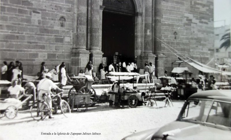 Entrada a la Iglesia de Zapopan Jalisco Jalisco.