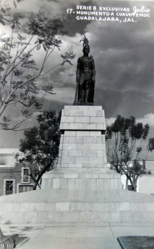 Monumento a Cuahutemoc.