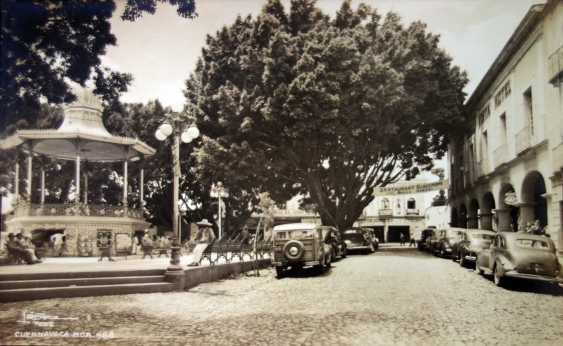 Plaza y Kiosco.