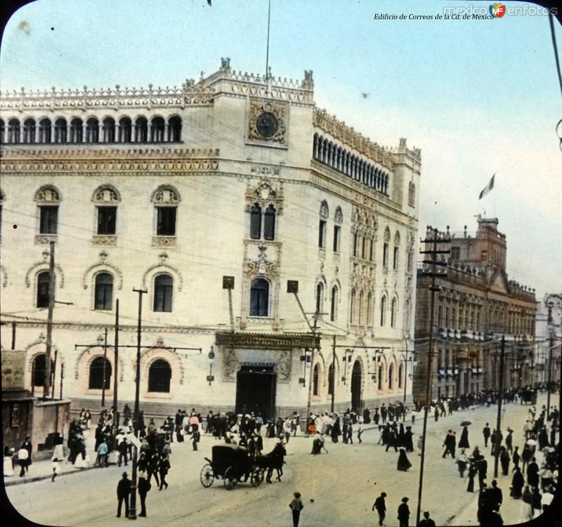 Edificio de Correos de la Cd. de Mexico.