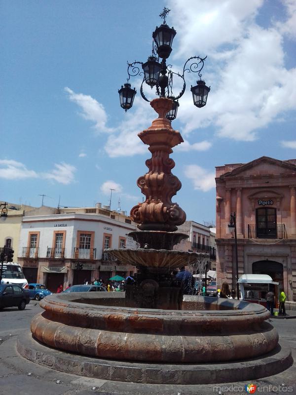 Fuente de los Faroles. Abril/2017