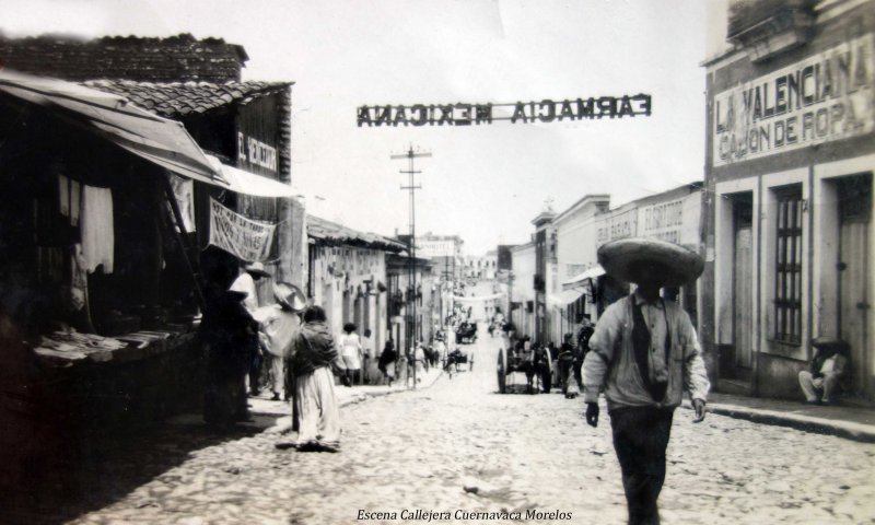 Tienda de ropa La Valenciana Escena Callejera Cuernavaca Morelos.