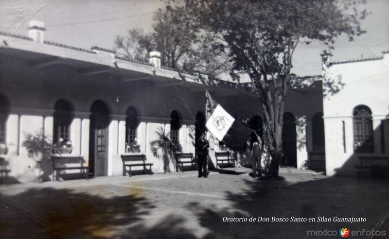 Oratorio de Don Bosco Santo en Silao Guanajuato fechada el 14 de Diciembre de 1942.