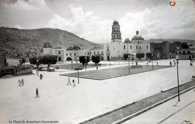 La Plaza de Acambaro Guanajuato.