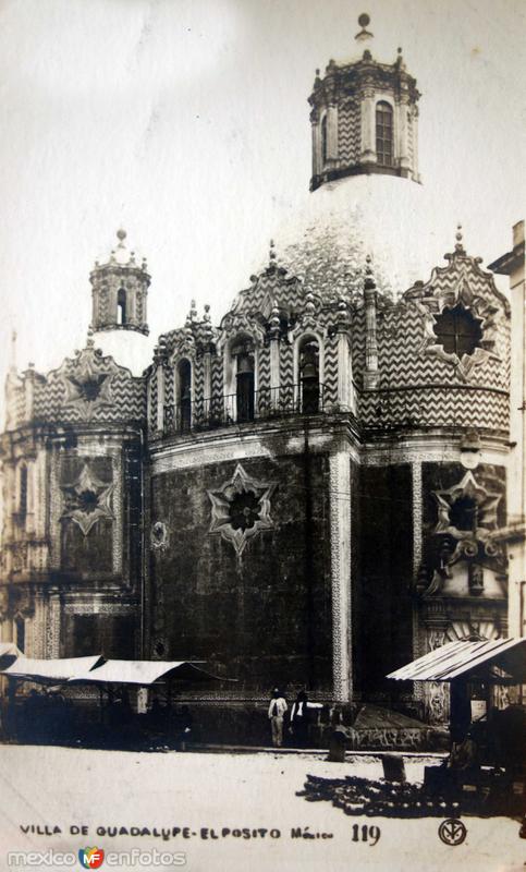 El Pocito en La Basilica de Guadalupe .