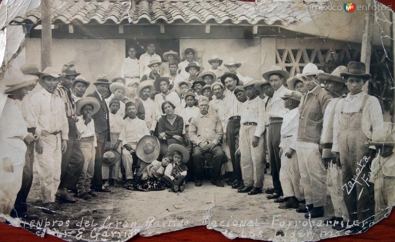 Tipos Mexicanos miembros del gran partido.