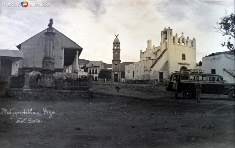 La Plaza e Iglesia.