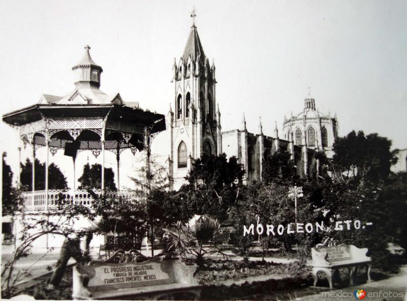 Fotos de Moroleón, Guanajuato, México: La Plaza y Kiosko.