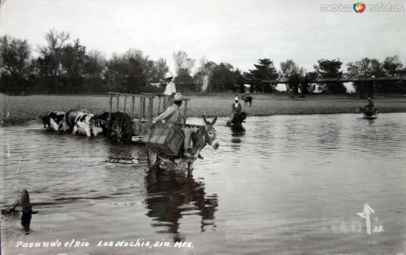 Pasando el rio.