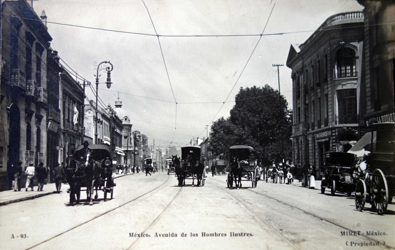 Avenida de los hombres ilustres por el fotografo FELIX MIRET.