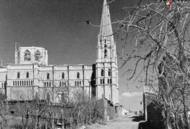 parroquia san jose obrero calle Francisco González bocanegra cúpula en construcción