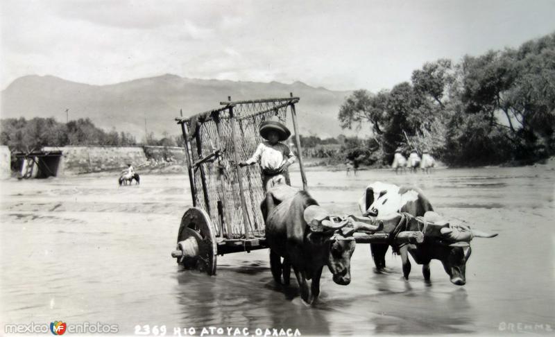 Rio Atoyac Por el fotografo Hugo Brehme.