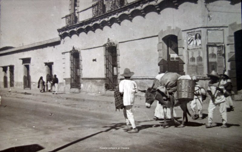 Escena callejera en Oaxaca.