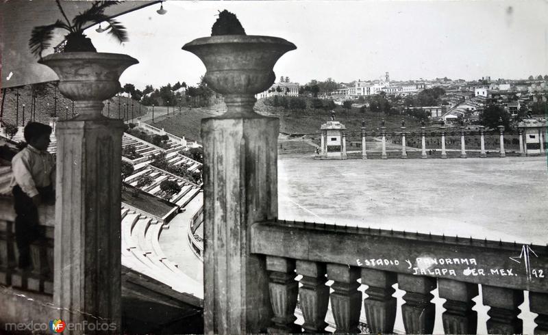 Estadio y Panorama.