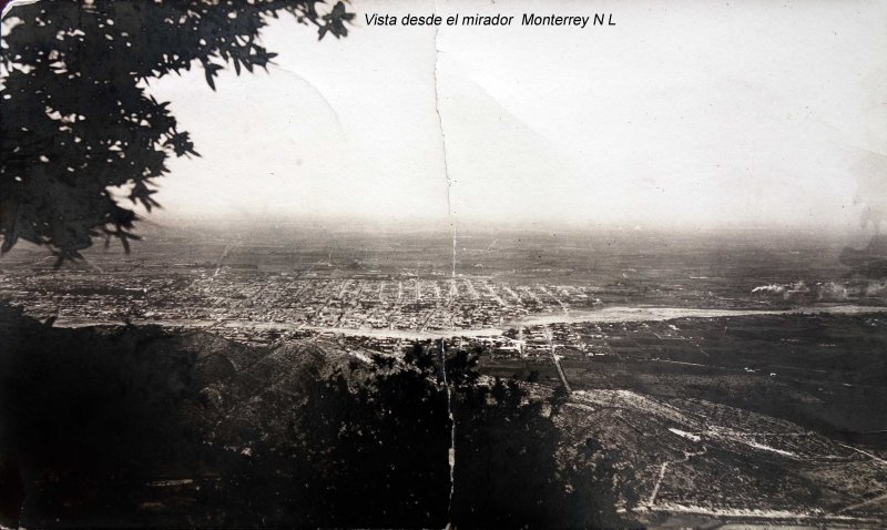 Vista desde el mirador Monterrey N L ( Circulada el 8 de Diciembre de 1922 ).