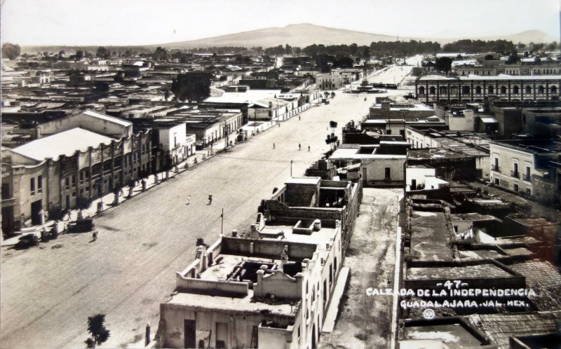 Calzada Independencia ( Circulada el 7 de Marzo de 1932 ).