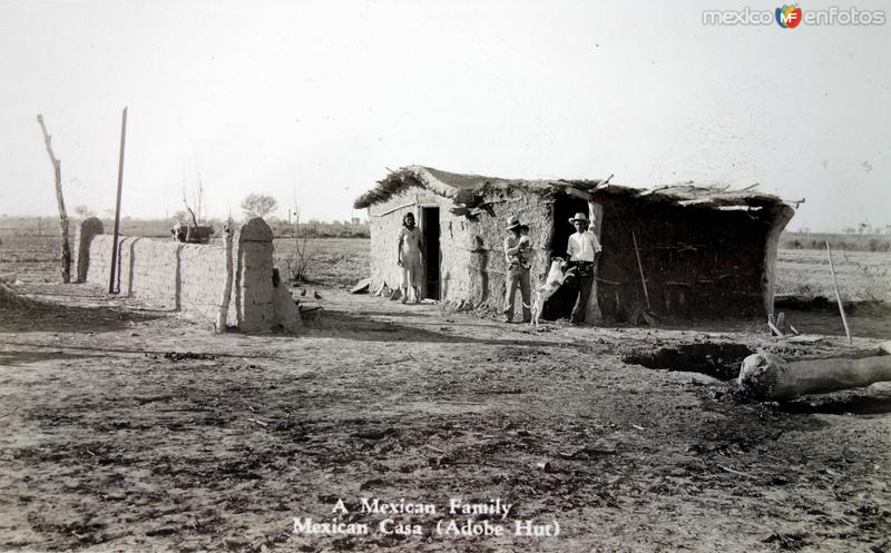 LUGAR DESCONOCIDO Una casa de Adobe.