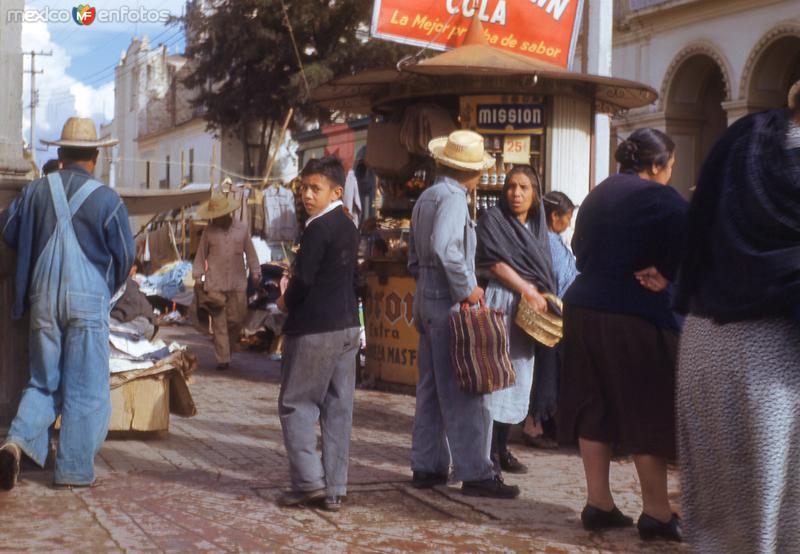 Mercado en Toluca (1953)