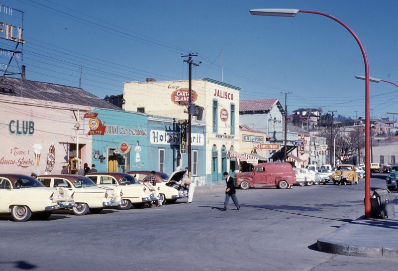 En la línea fronteriza (1960)