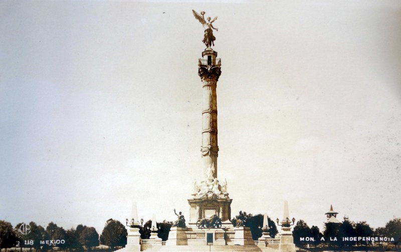 Monumento a La Independencia de la Ciudad de México.
