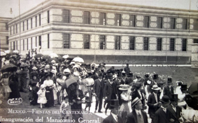 FIESTAS DE EL CENTENARIO Sep 1910 Inaguracion del manicomio general por el fotografo Fernando Kososky.