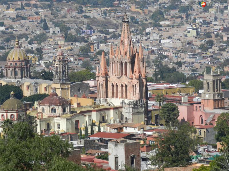 Fotos de San Miguel de Allende, Guanajuato, México: VISTA DE LA IGLESIA