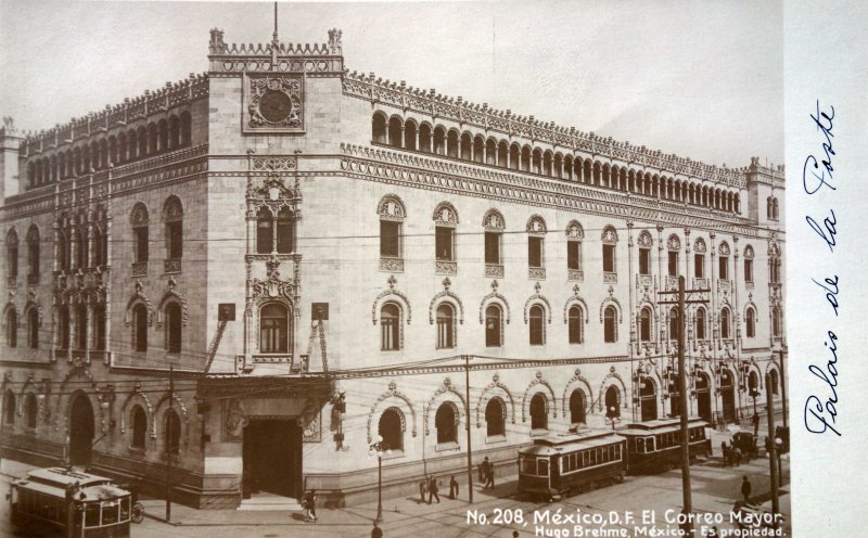 Palacio de Correos por el Fotógrafo Hugo Brehme.