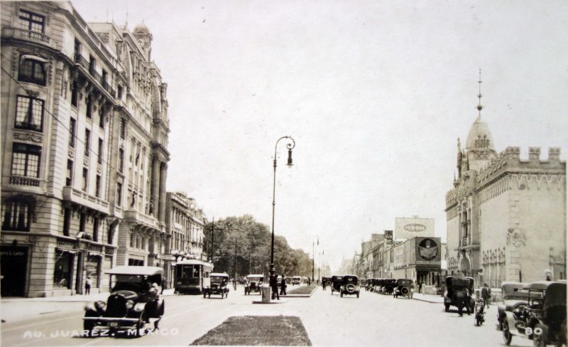 Avenida Juarez ( Circulada el 6 de Agosto de1926 ).