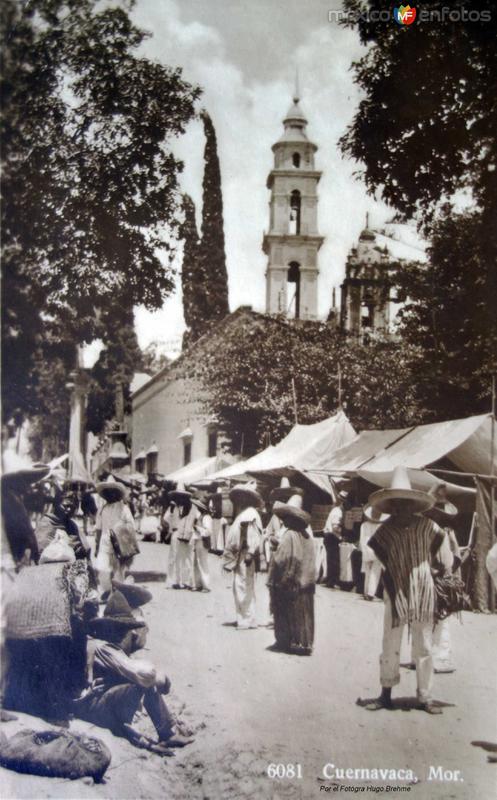 Escena Callejera Por el Fotógra Hugo Brehme ( Circulada el 7 de Junio de 1923 ).