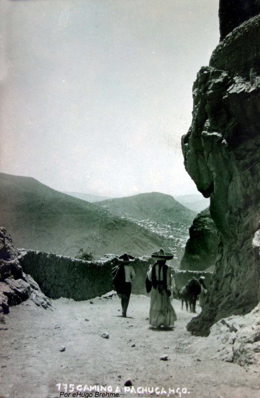 Camino a Pachuca Por el Fotógrafo Hugo Brehme.