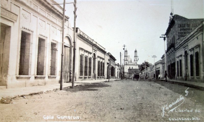 Calle Comercio.