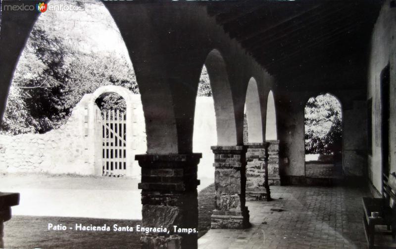 Patio de La Hacienda de Santa Engracia.