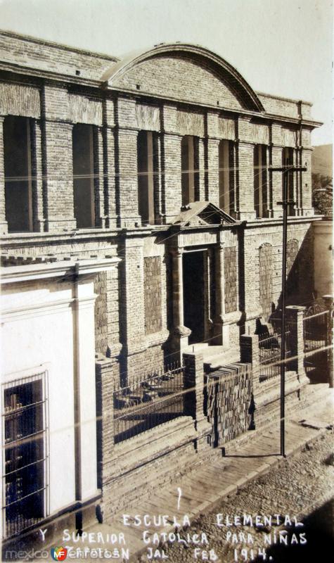 Pictures of Zapotlán, Jalisco, Mexico: Escuela elemental y superior Catolica Fechada en Febrero de 1914.