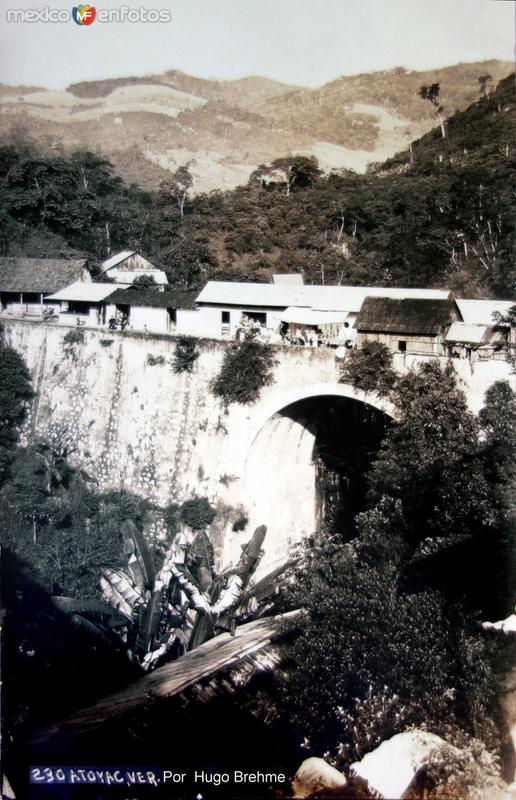 Puente Por el Fotógrafo Hugo Brehme.