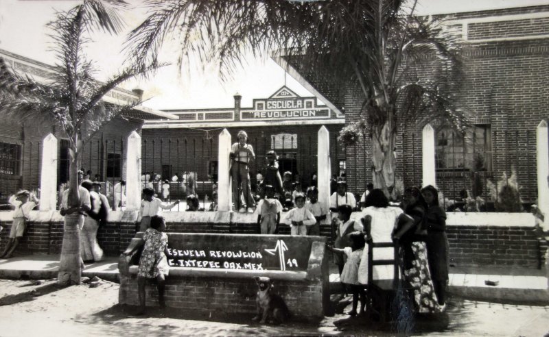 Escuela Revolucion