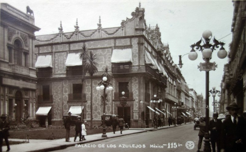 Palacio de Los Azulejos.