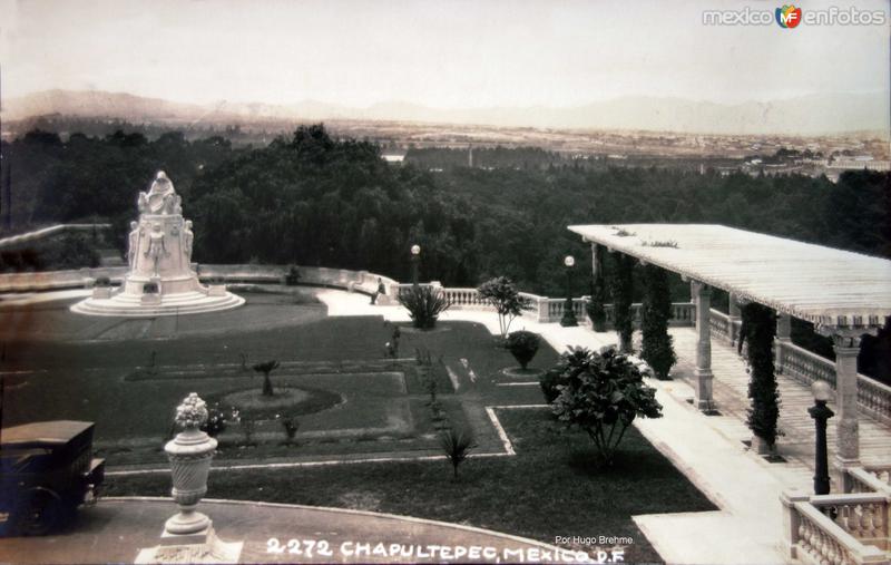 Panorama desde el Castillo de Chapultepec Por el fotografo Hugo Brehme.