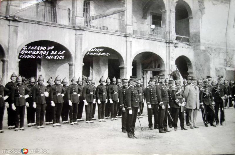 El cuerpo de bomberos de la Ciudad de México.